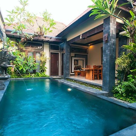 Taman Sari Bali Villas Kerobokan Luaran gambar